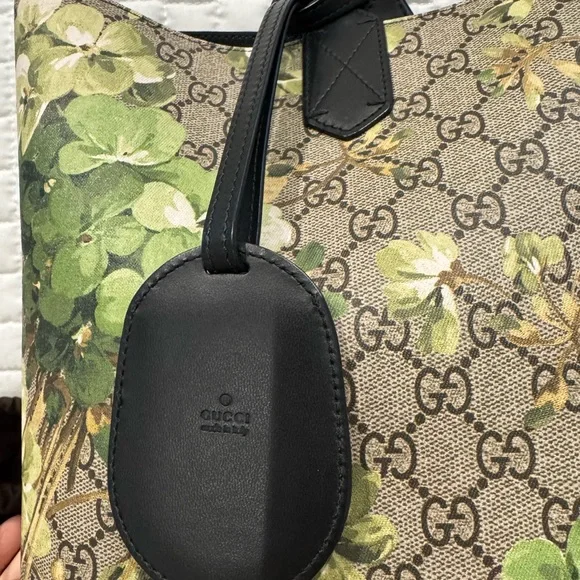 Gucci Bloom reversible tote or lap top bag - Picture 3 of 15